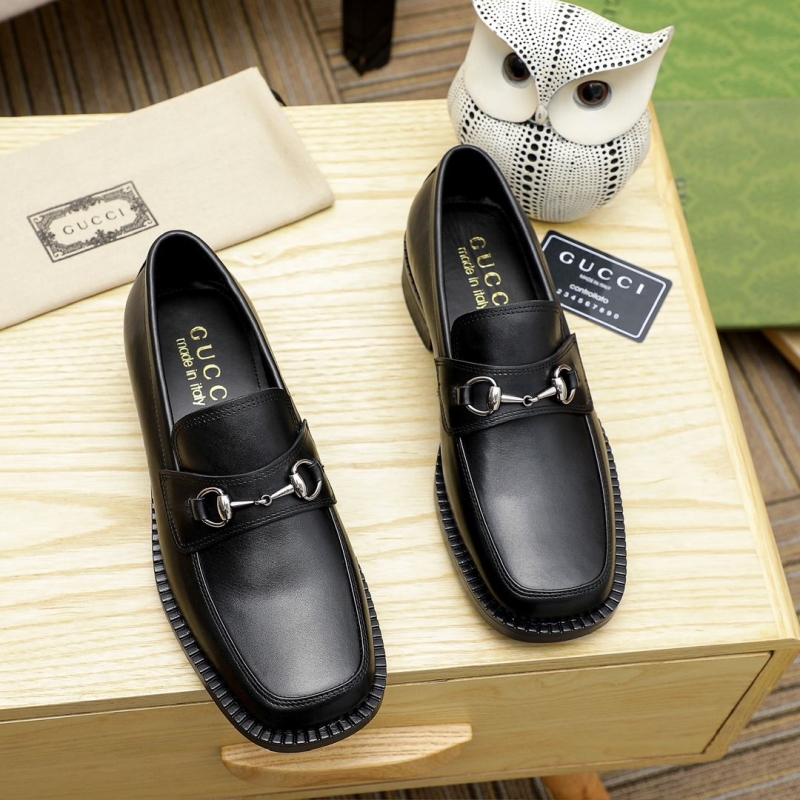 G*u*i leather shoes